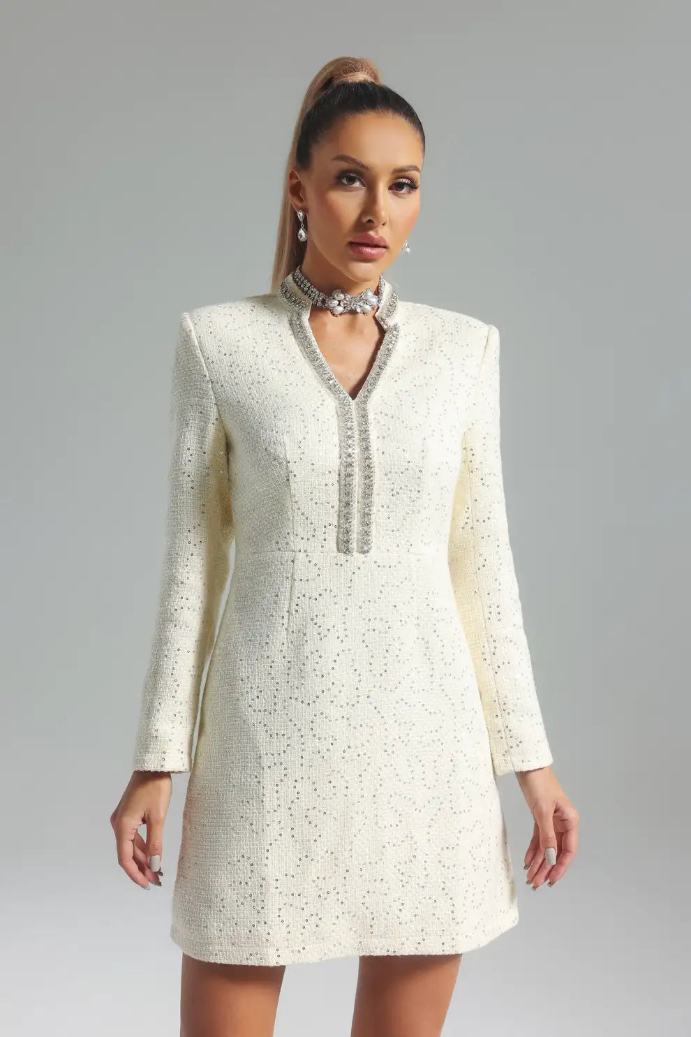 Vestido A-Line com Decote V e Mangas Longas