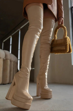 Bota Madamme Shan- cano longo em couro napa com elastano