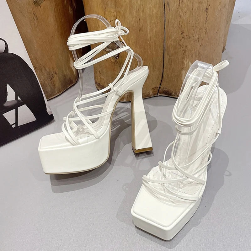 Sandália Chunky Plataforma